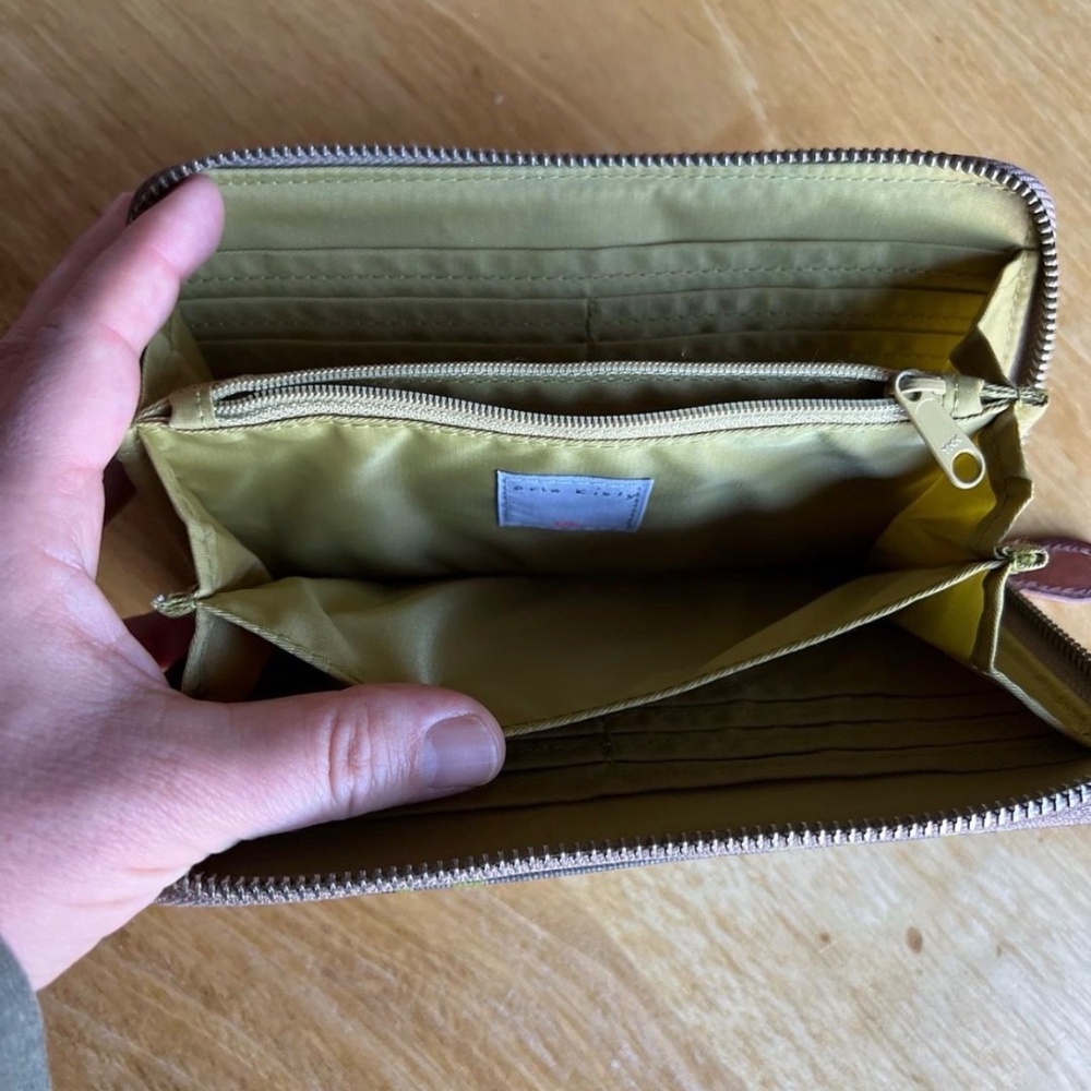 Orla Kiely wallet - Picture 2 of 2